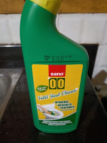 00 WC Toilet Bowl Cleaner | 750ml Bottle | Powerful Limescale Remover & Disinfectant | Imported from Israel photo review