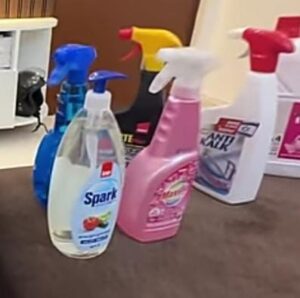 Anti Kalk All-Purpose Scale and Rust Remover for Domestic Use - 1 Litre Spray Bottle | Powerful Formula for Effortless Cleaning of Taps, Plumbing Accessories, Wall Tiles, Plastic, and Glass Surfaces | Imported from Israel photo review